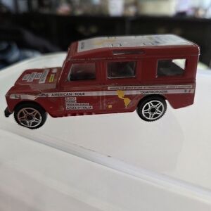 Burago Land Rover Aziza Trans American Diecast Model / Toy Car